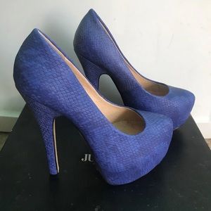 Sexy blue heels